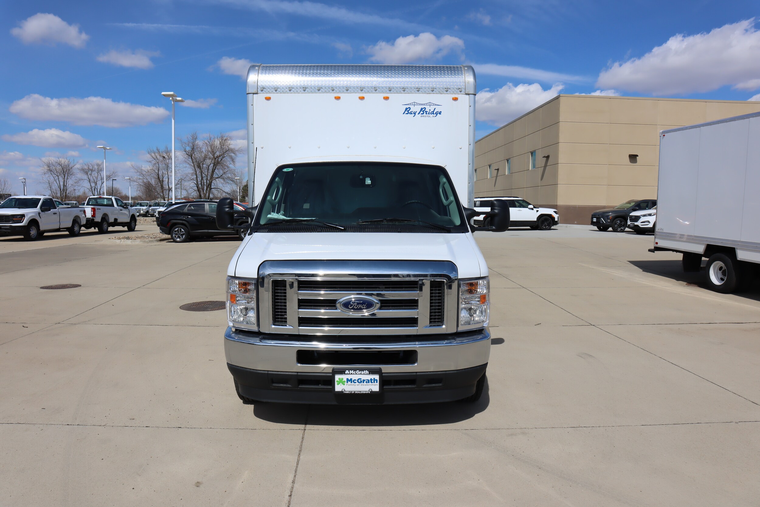 2025 Ford E-450 photo 2