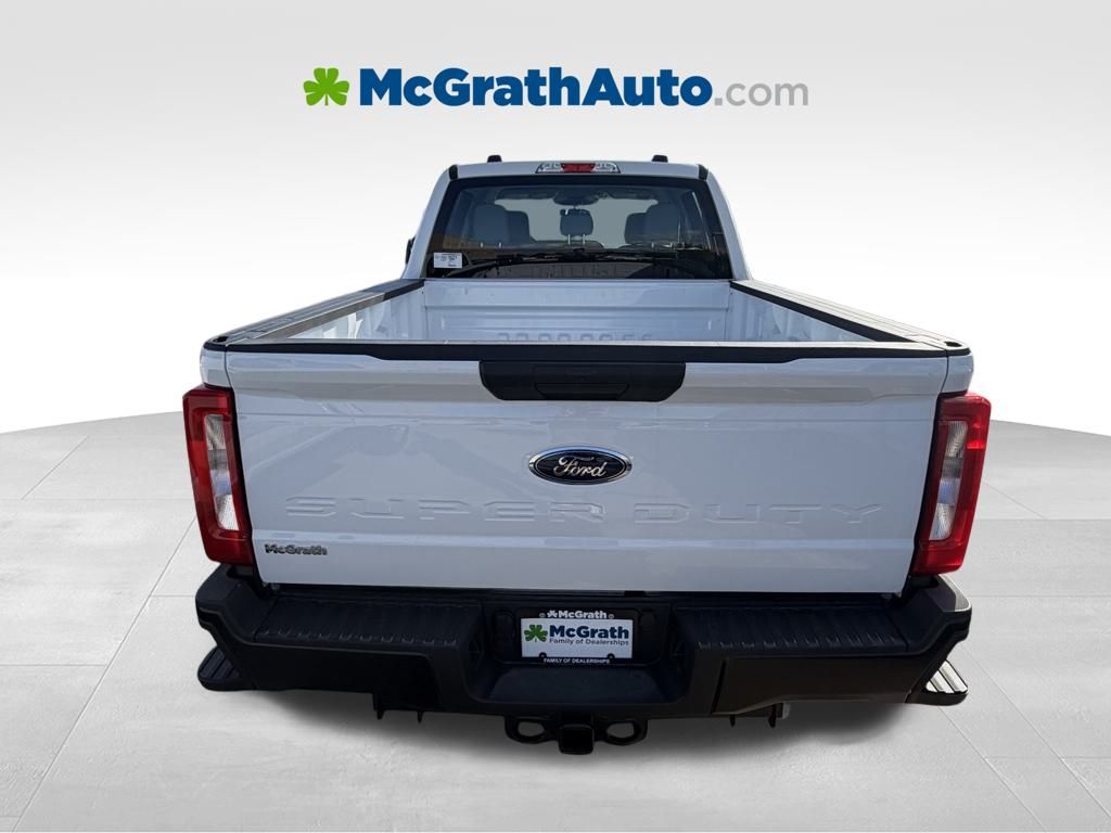 2026 Ford F-250 photo 3