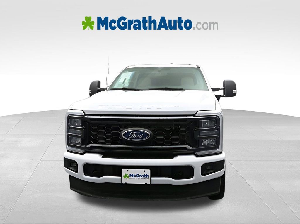 2025 Ford F-350 XL photo 4