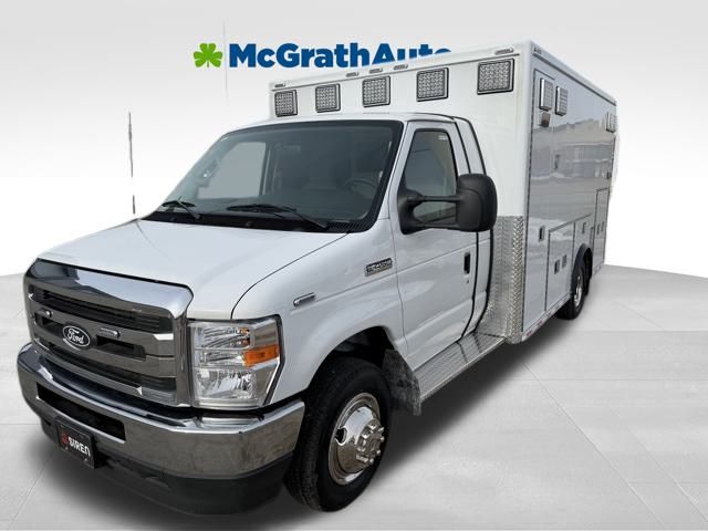 2026 Ford E-Series DRW E-450 Super Duty 158 in WB's photo