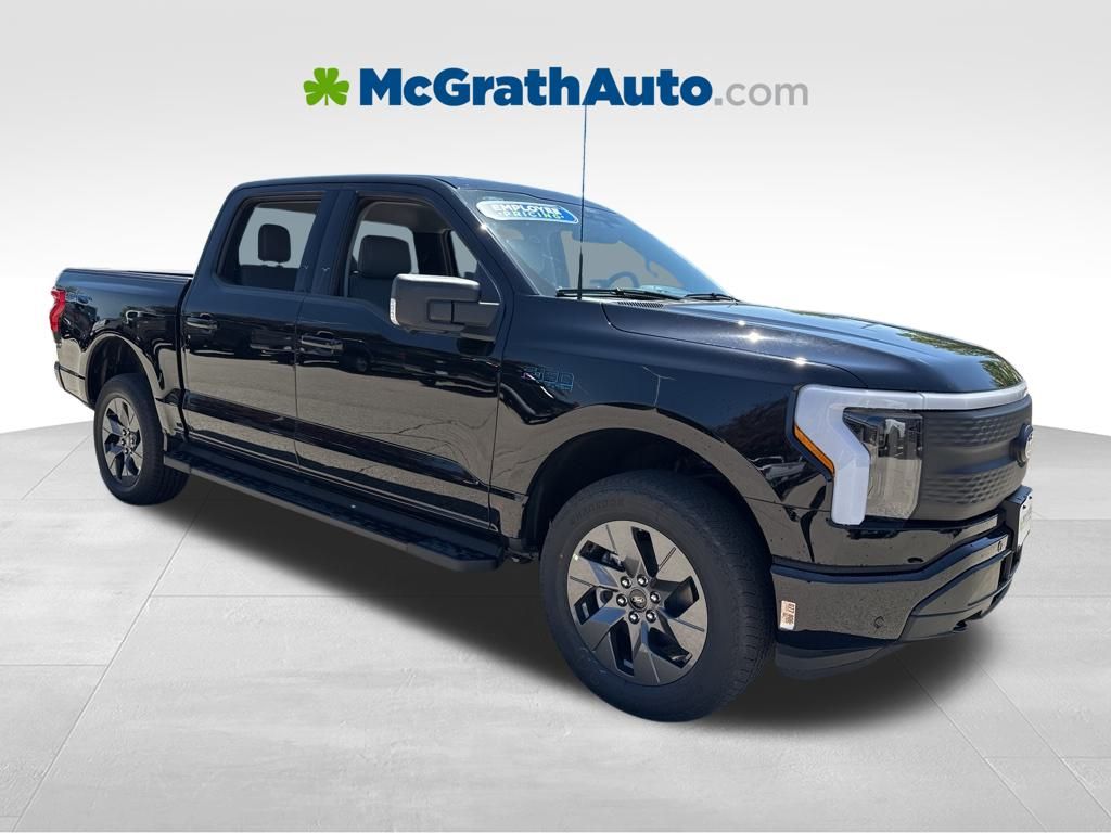 2025 Ford F-150 Lightning Flash's photo