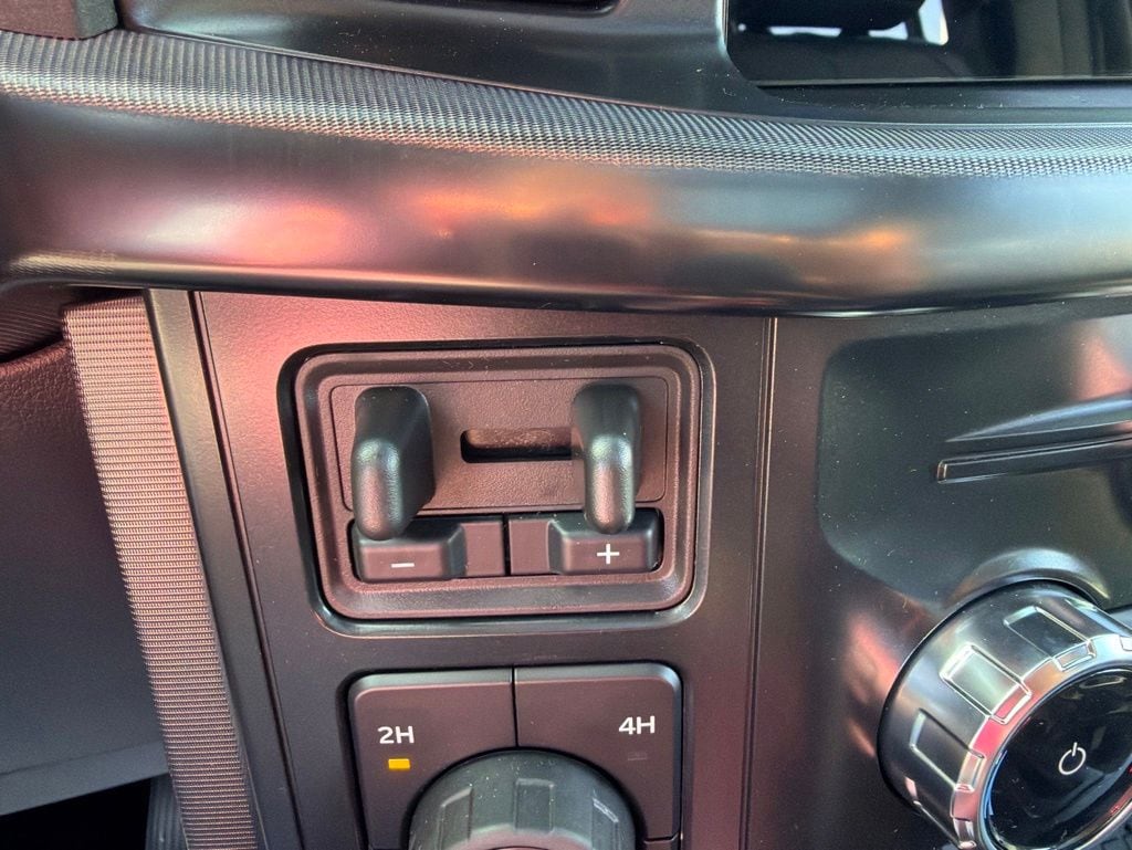 2025 Ford F-150 Platinum - Photo 16
