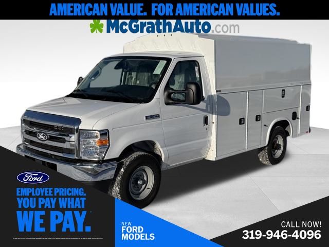 2026 Ford E-Series SRW E-350 Super Duty 138 in WB's photo