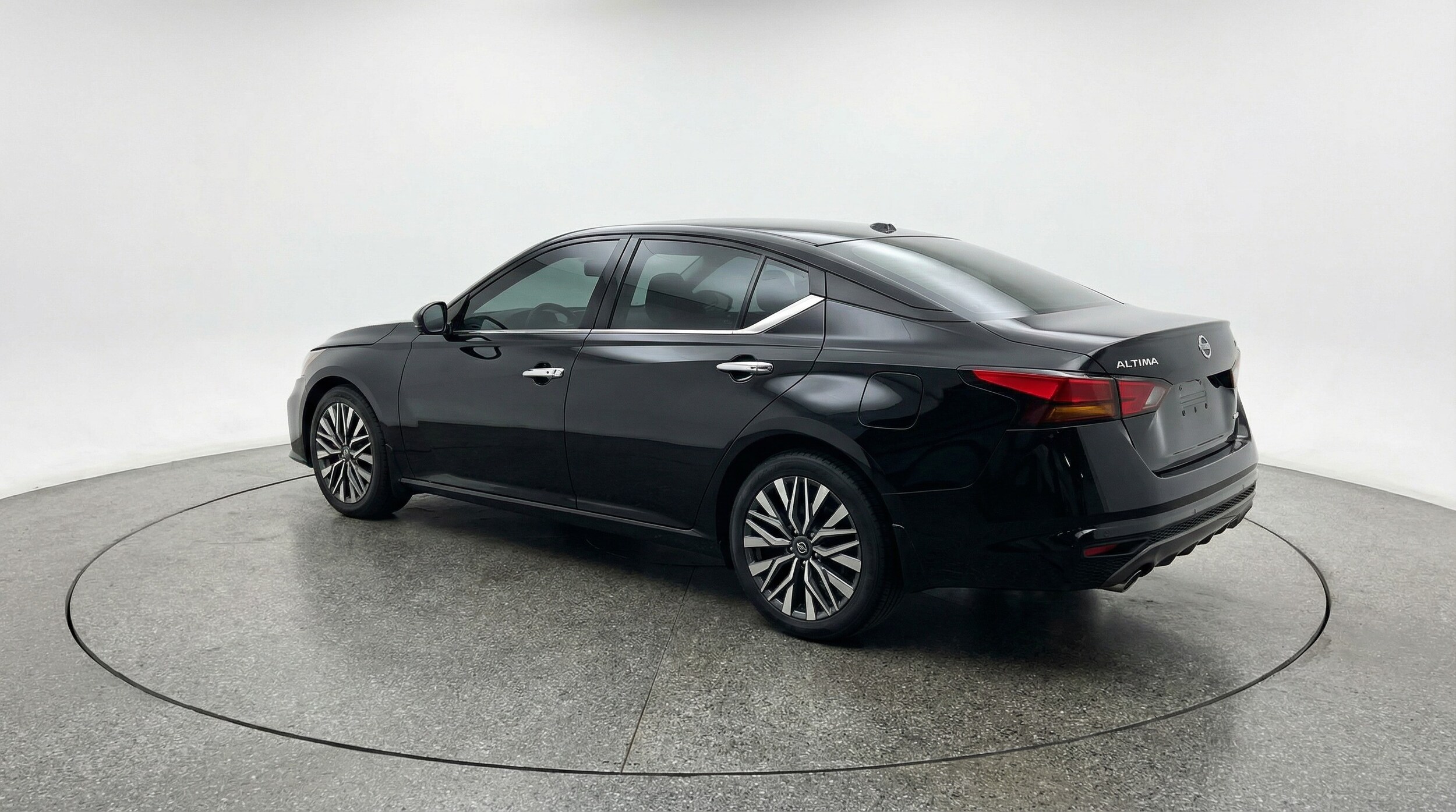 Thumbnail: 2025 Nissan Altima - 5