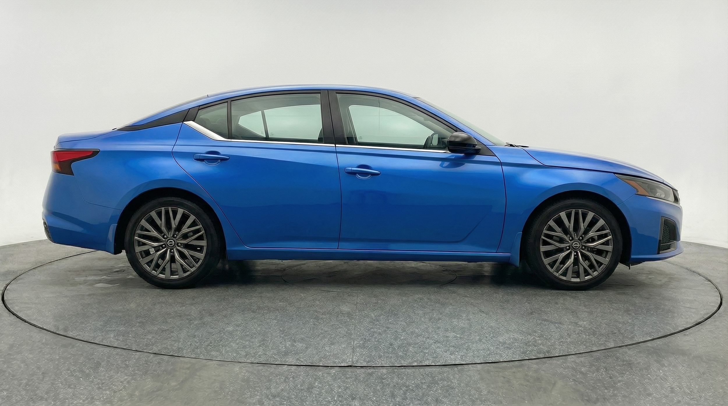 Thumbnail: 2025 Nissan Altima - 8