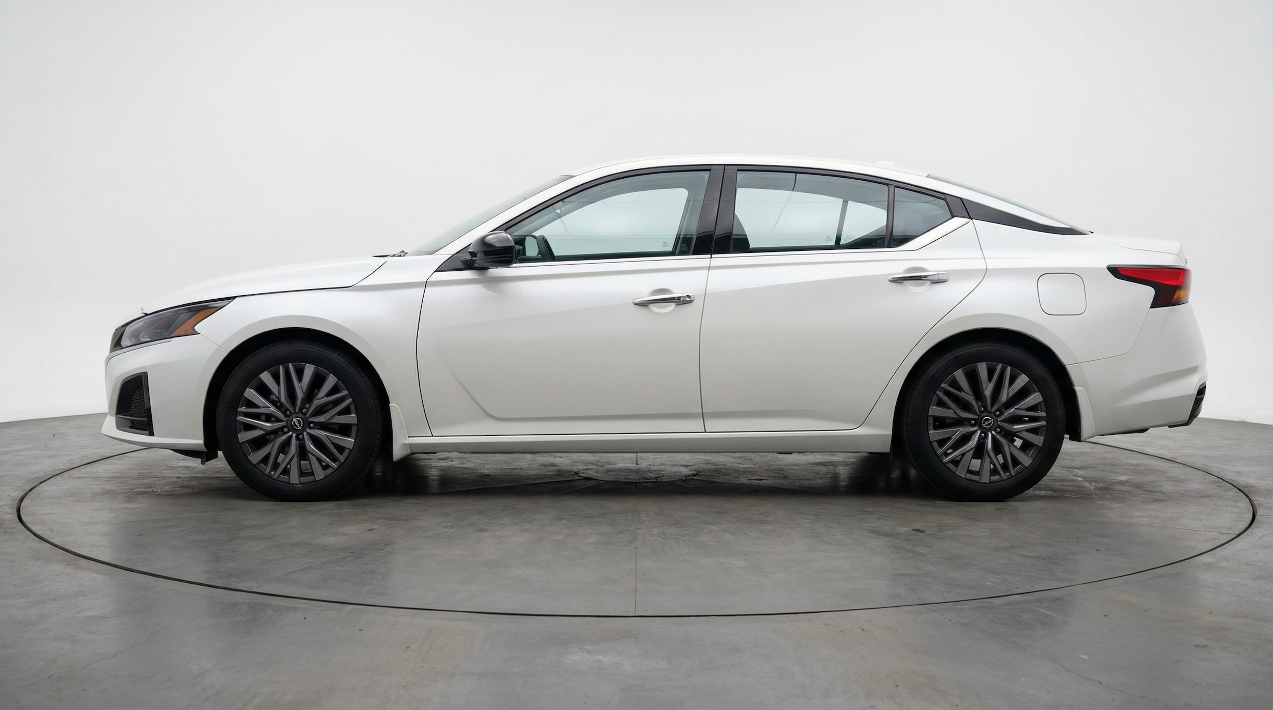 Thumbnail: 2025 Nissan Altima - 4