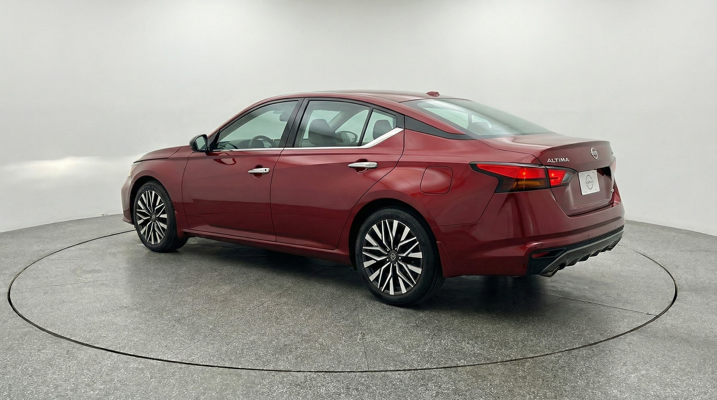 Thumbnail: 2025 Nissan Altima - 5
