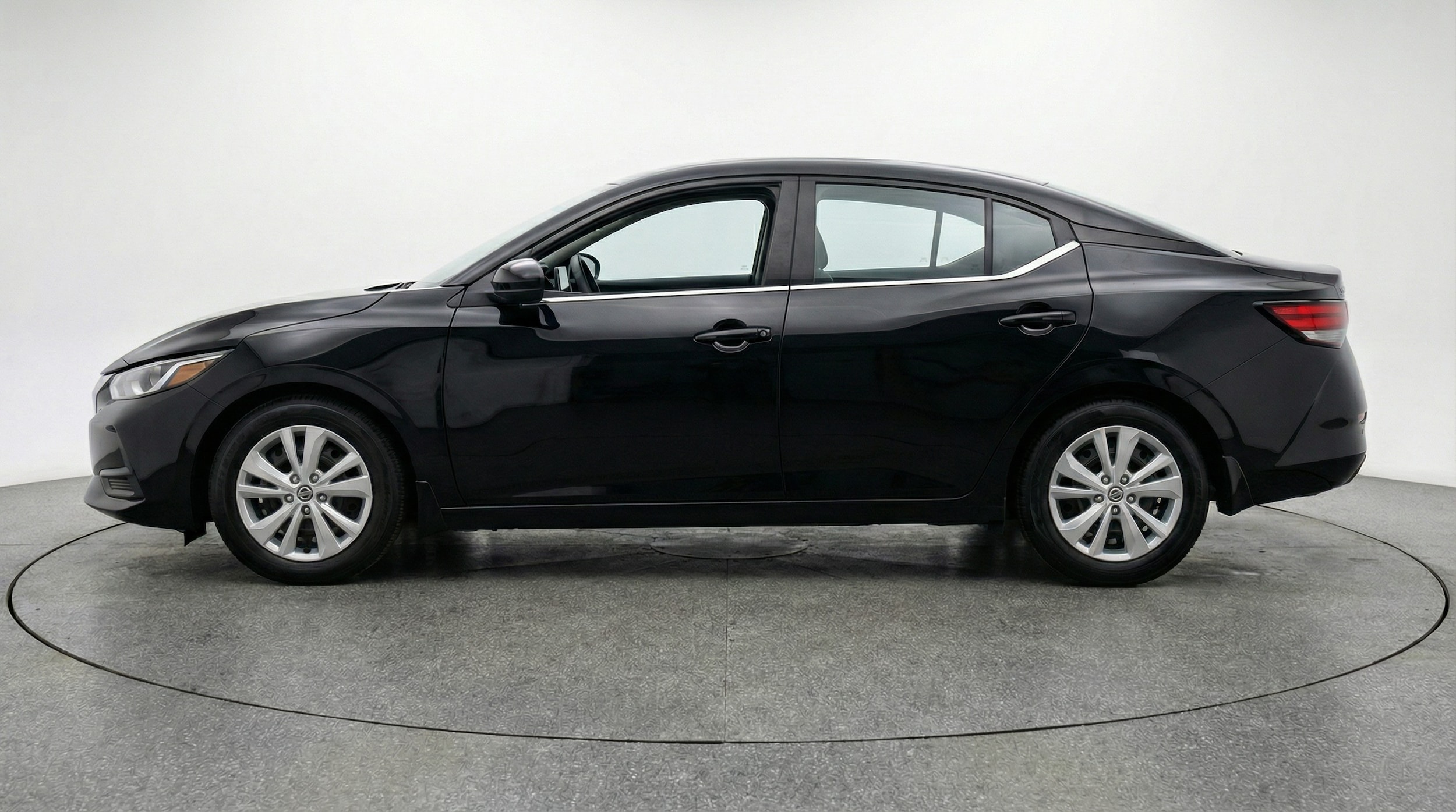 Thumbnail: 2025 Nissan Sentra - 4