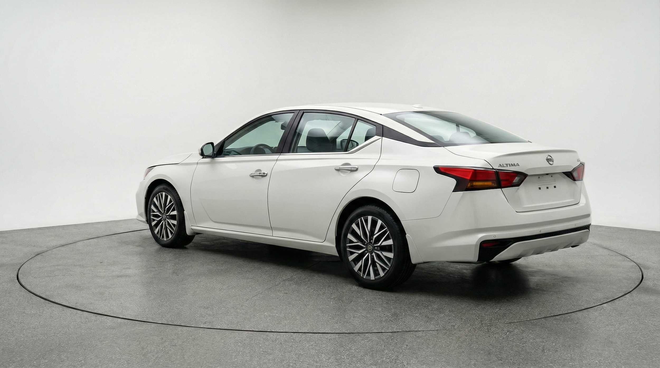 Thumbnail: 2025 Nissan Altima - 5