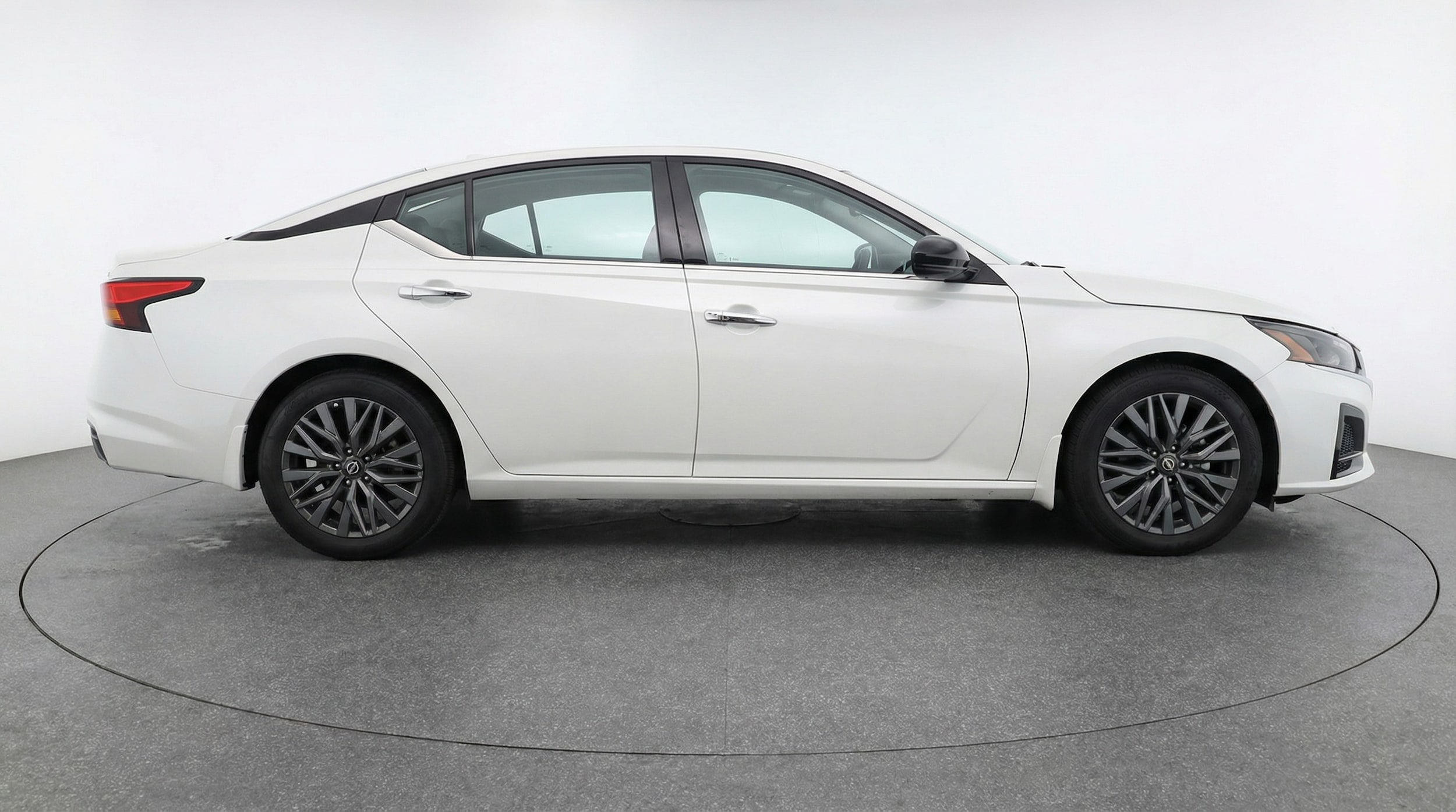 Thumbnail: 2025 Nissan Altima - 8