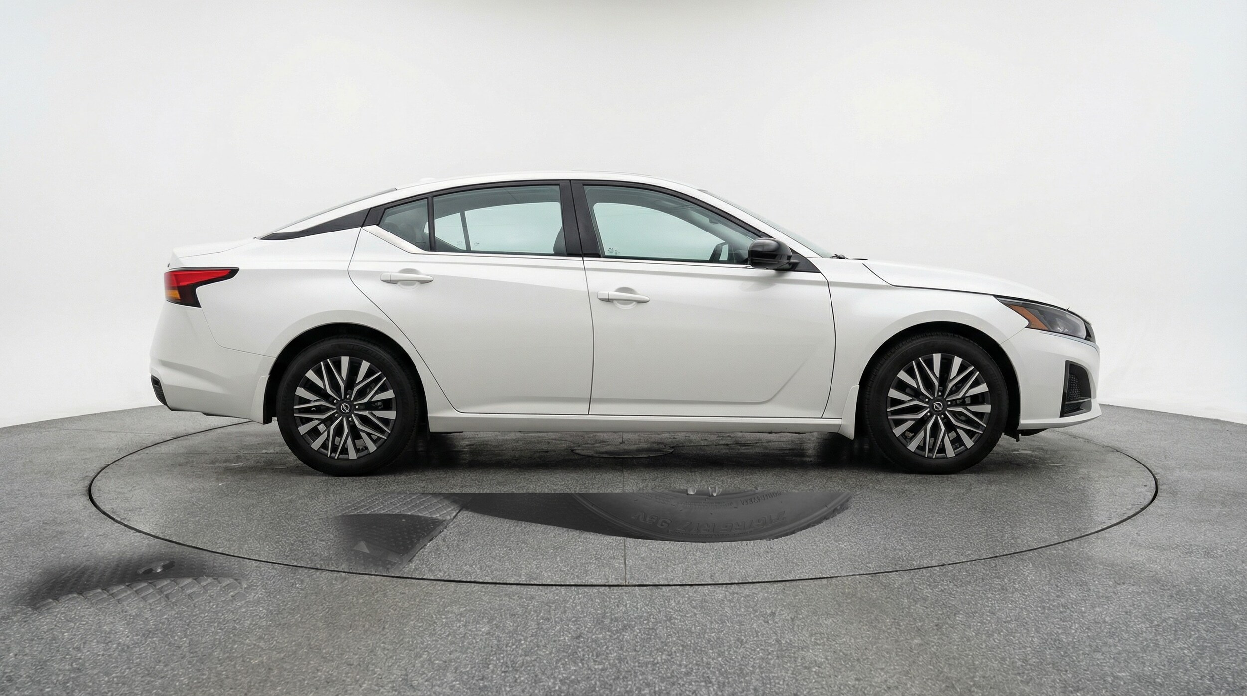 Thumbnail: 2025 Nissan Altima - 8