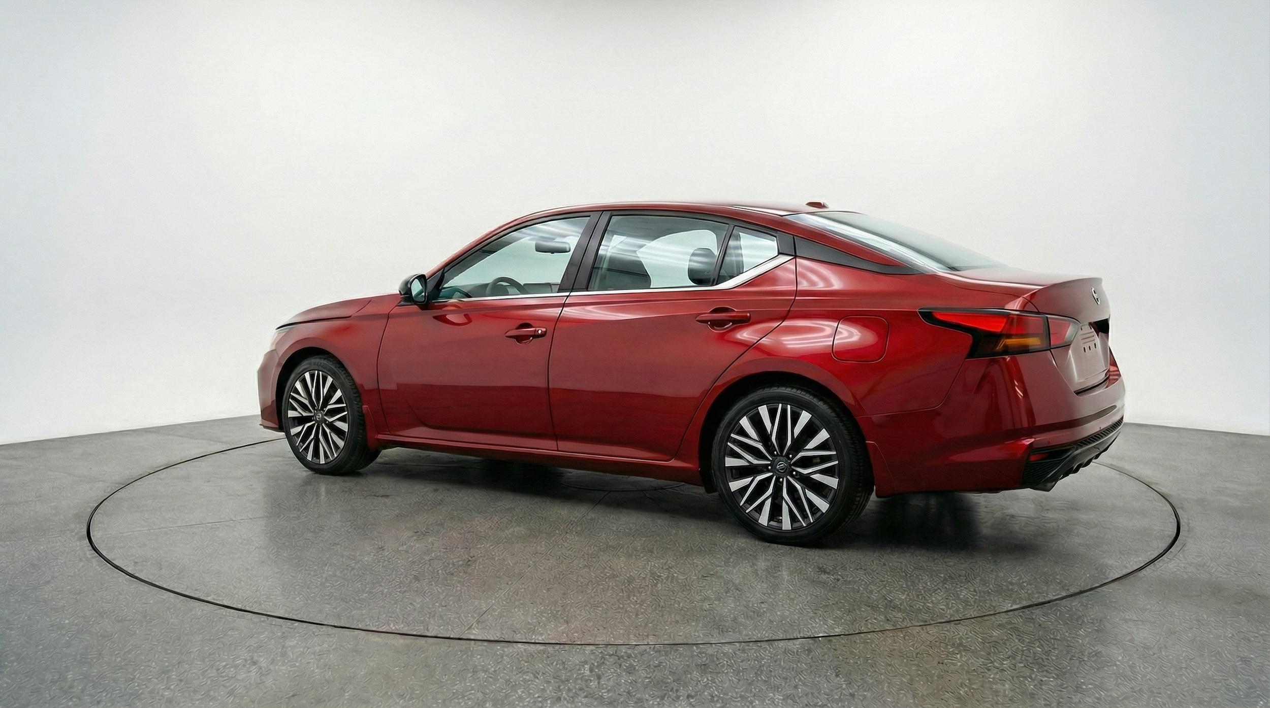 Thumbnail: 2025 Nissan Altima - 5