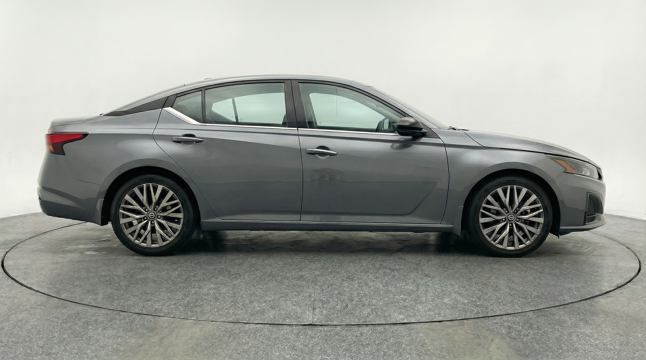 Thumbnail: 2025 Nissan Altima - 8