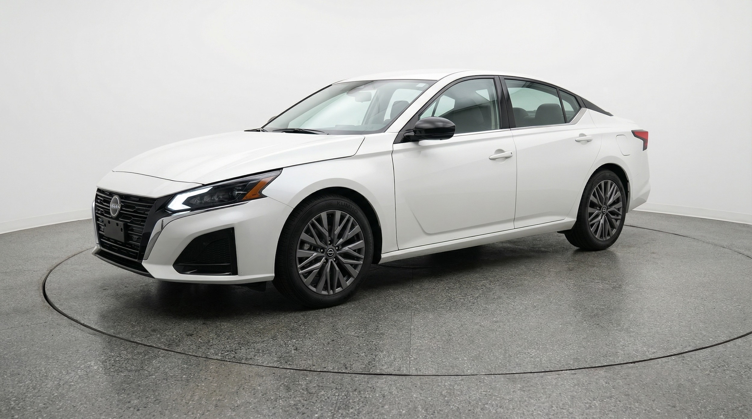 Thumbnail: 2025 Nissan Altima - 3