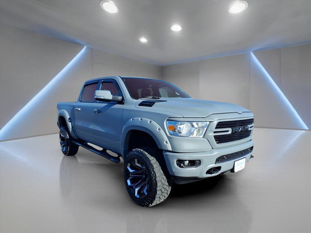 2019 RAM 1500 Big Horn/Lone Star 4x4 Crew Cab 5'7's photo