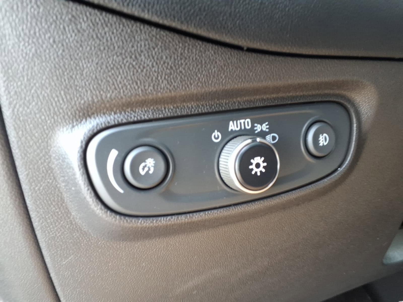 2020 Chevrolet Equinox LT - Photo 17