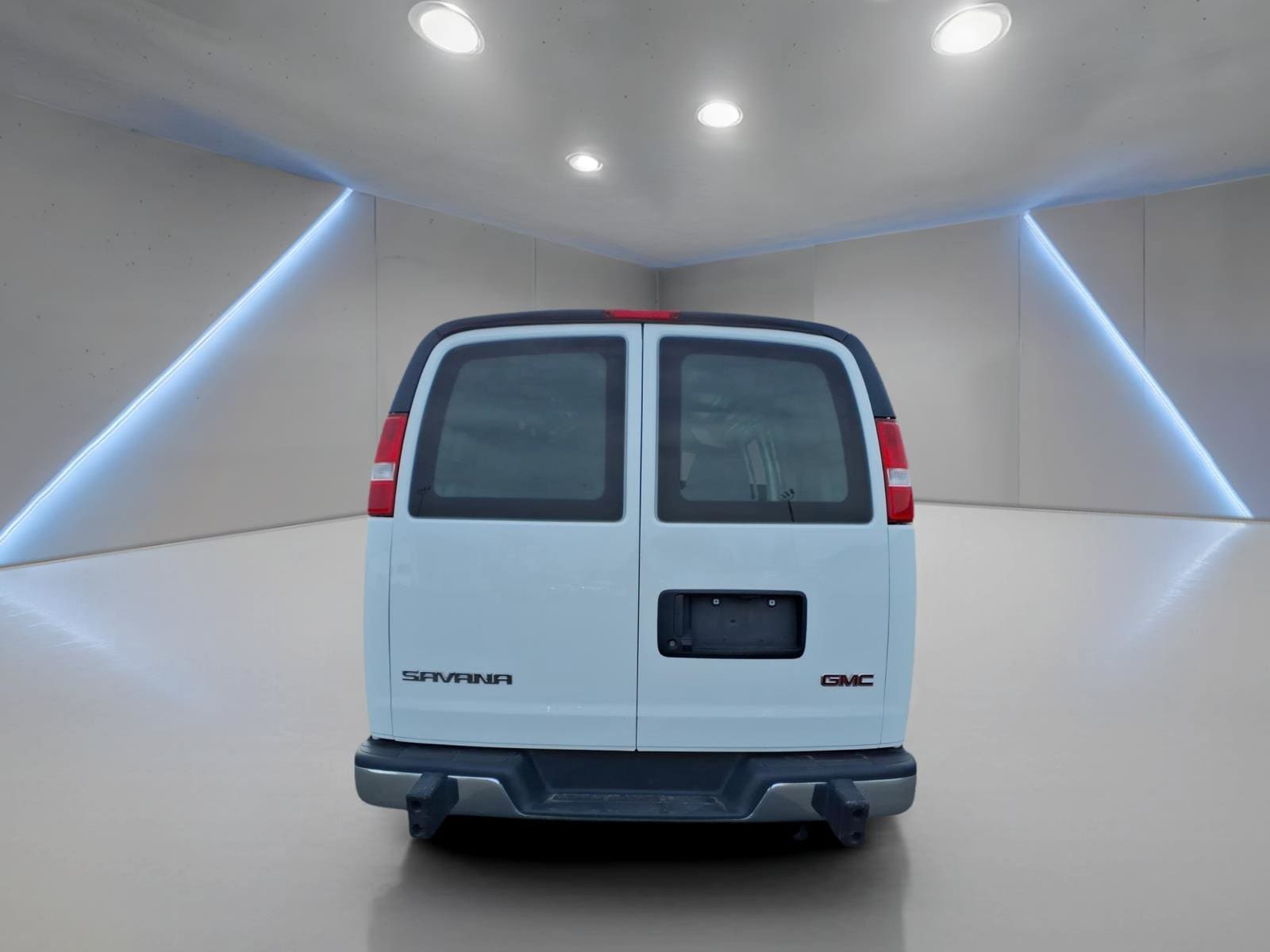 2024 GMC Savana Cargo Work Van - Photo 6