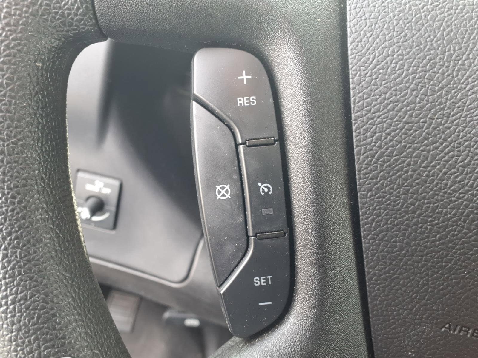 2024 GMC Savana Cargo Work Van - Photo 18
