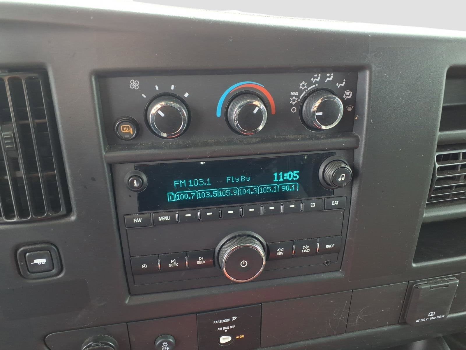 2024 GMC Savana Cargo Work Van - Photo 10