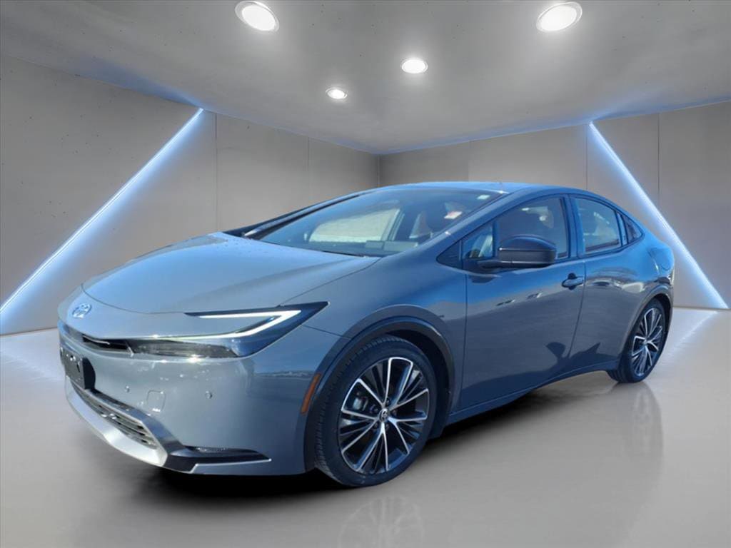 Used 2023 Toyota Prius LE