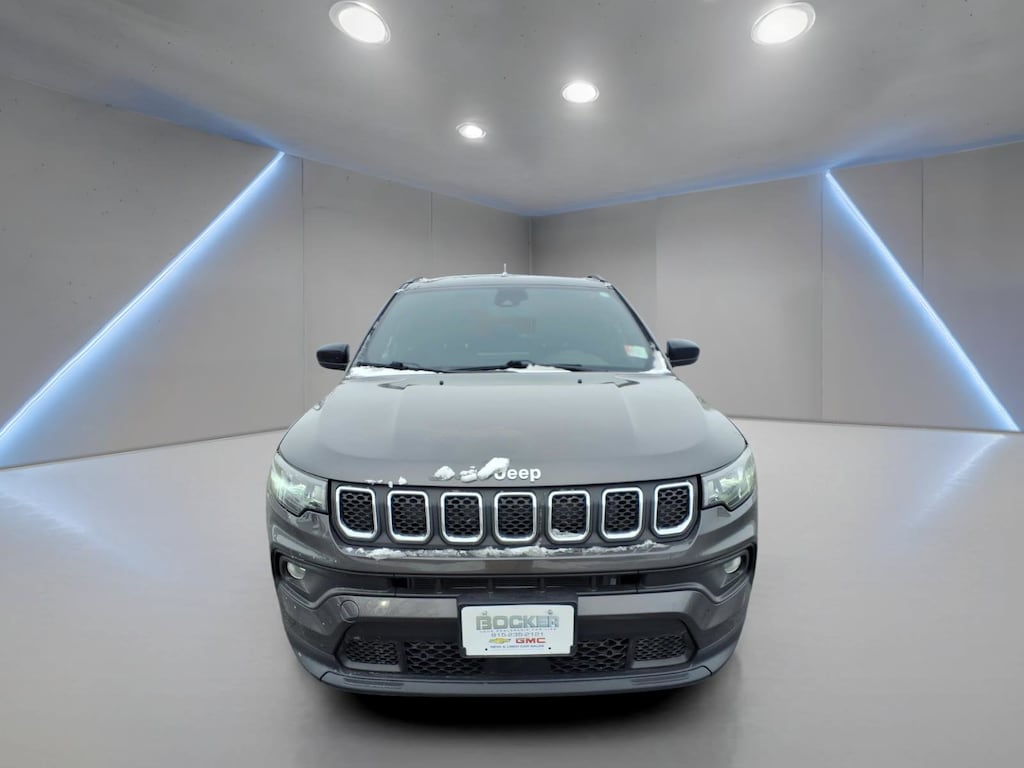 Used 2023 Jeep Compass Latitude Lux