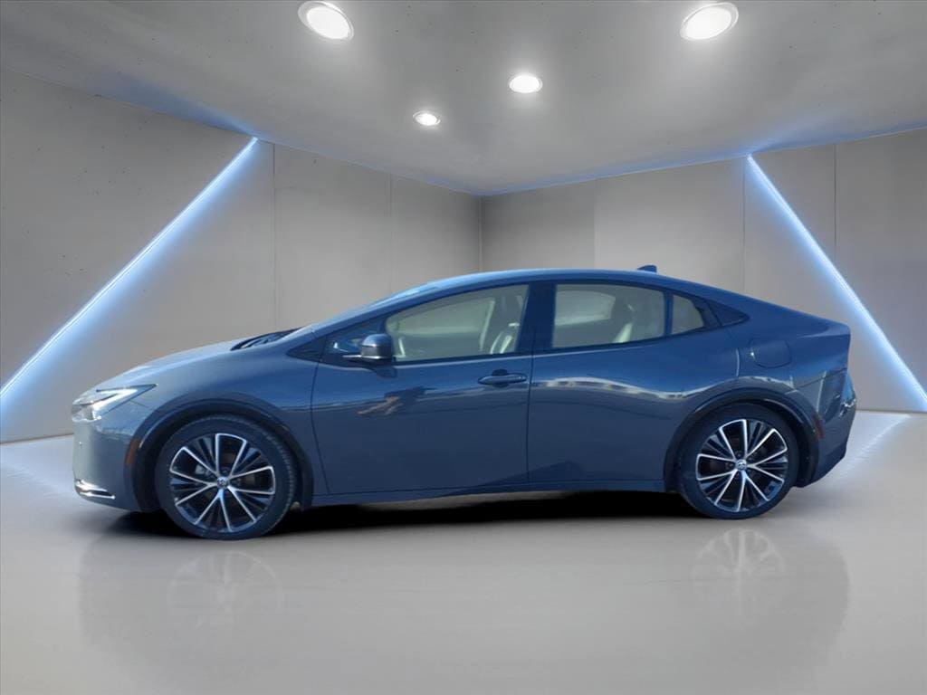 Used 2023 Toyota Prius LE