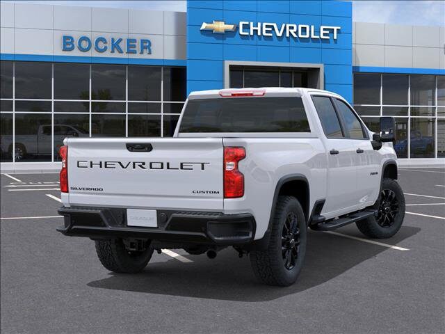 2026 Chevrolet Silverado 2500HD Custom photo 4