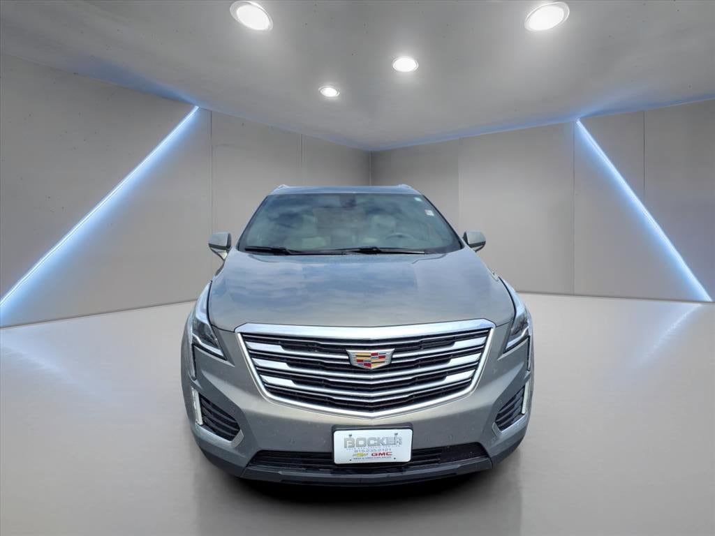 Used 2017 Cadillac XT5 Premium Luxury with VIN 1GYKNERS0HZ298045 for sale in Freeport, IL