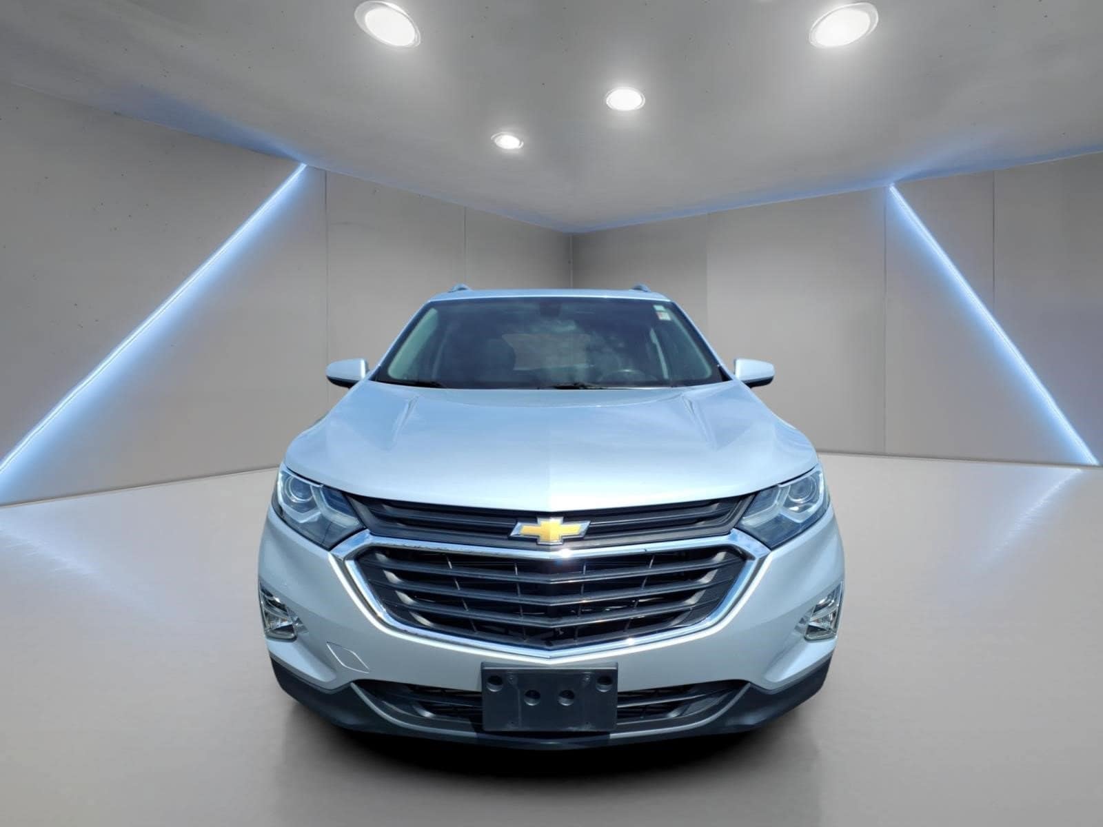 Used 2019 Chevrolet Equinox LT with VIN 2GNAXVEX7K6196524 for sale in Freeport, IL