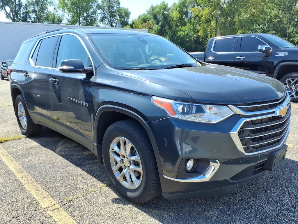 Used 2020 Chevrolet Traverse LT Cloth SUV