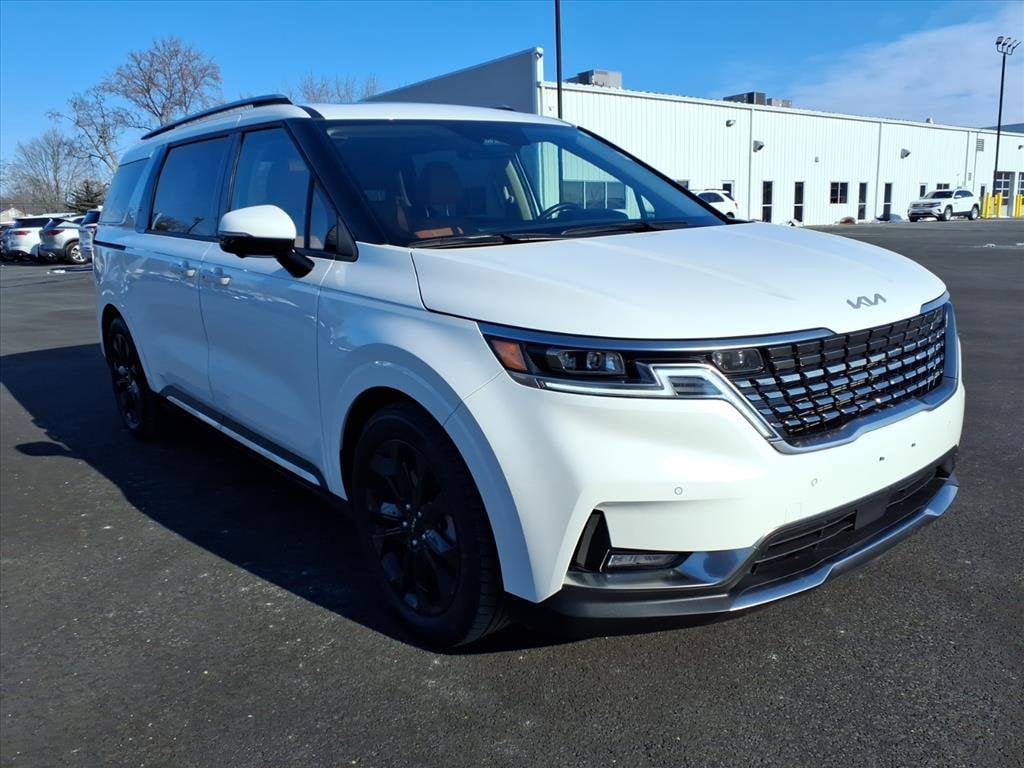 2024 Kia Carnival SX Prestige's photo