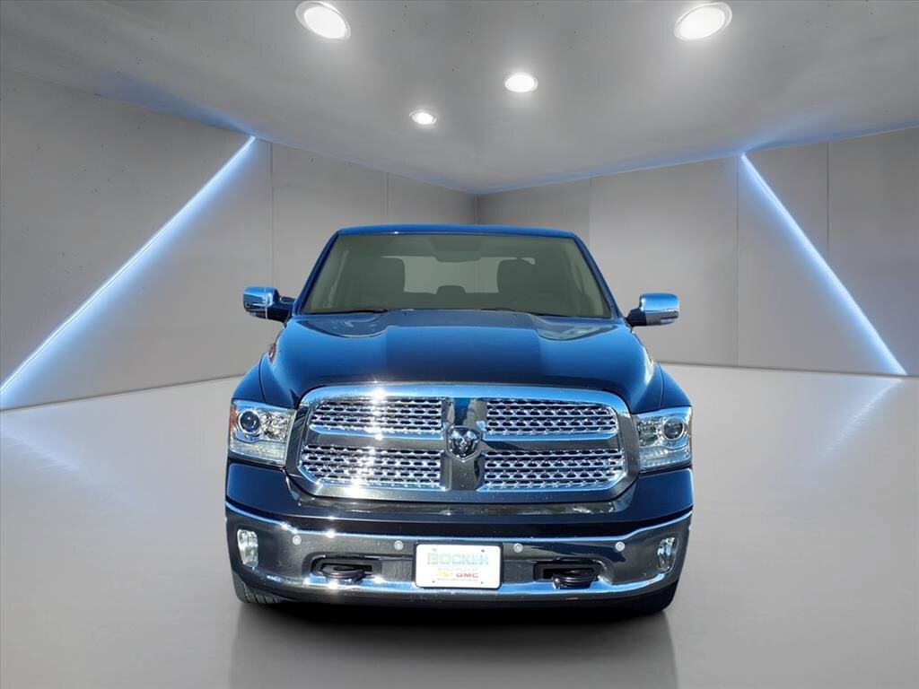 2017 Ram 1500 Laramie photo 2