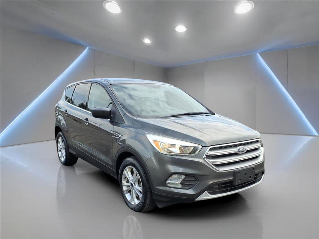 Used 2017 Ford Escape SE