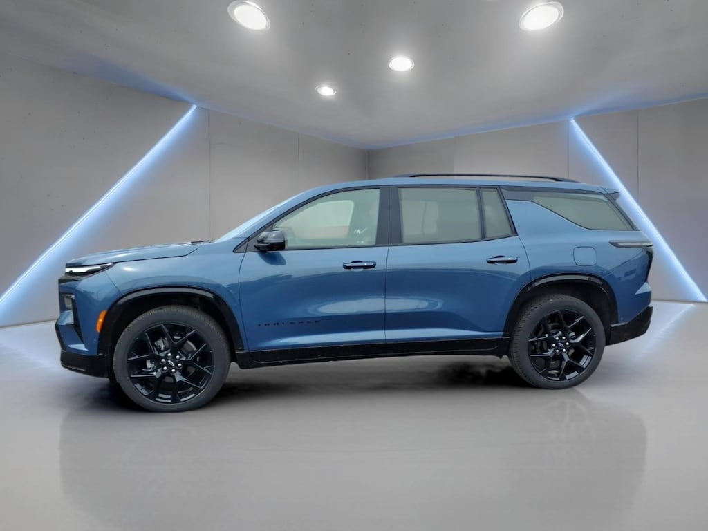 Used 2025 Chevrolet Traverse RS SUV