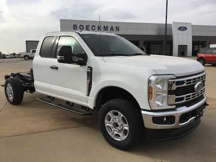 2026 Ford Super Duty F-350 SRW XLT XLT 4WD SuperCab 168 WB 60 CA