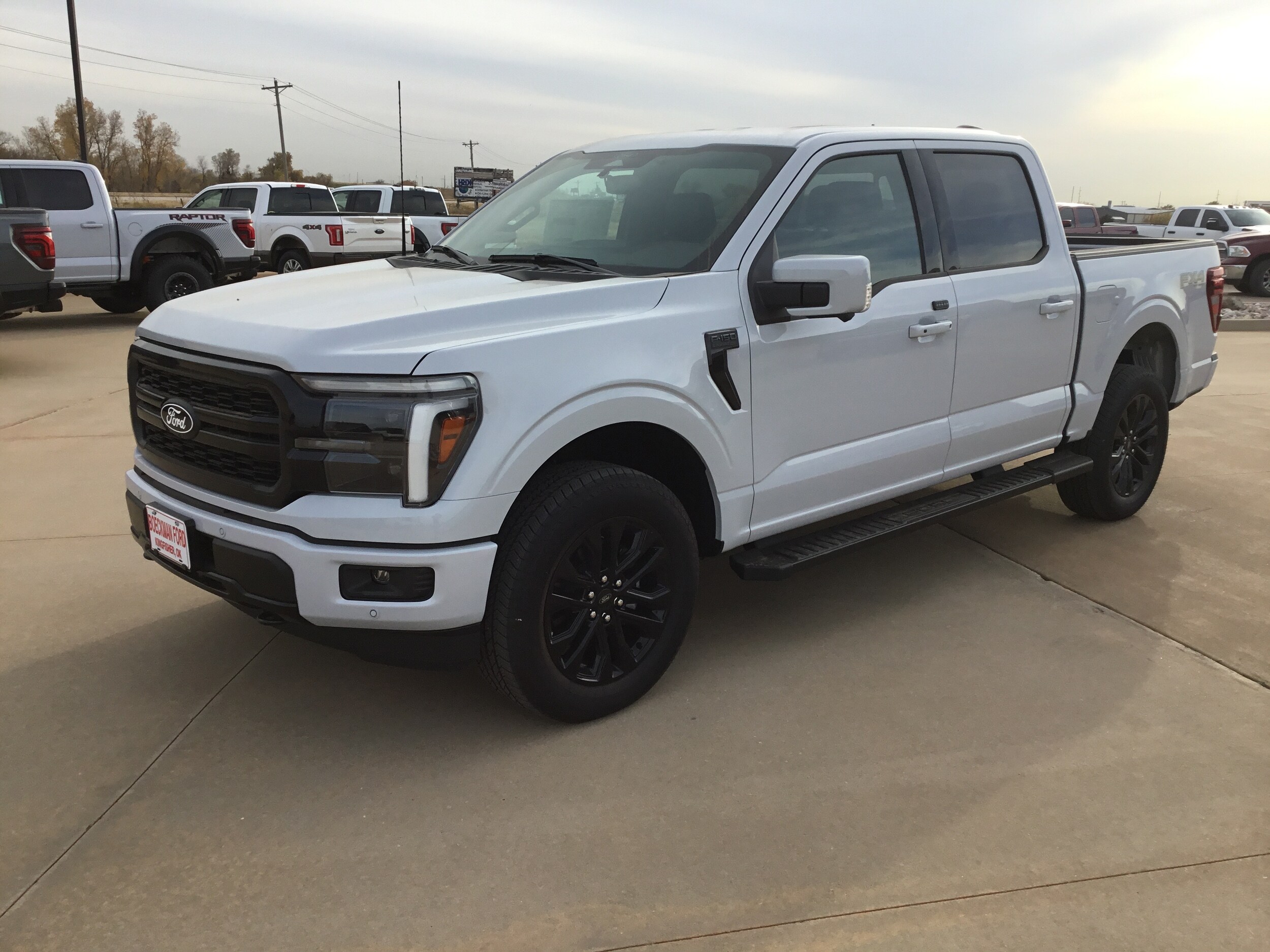 2025 Ford F-150 Lariat photo 3