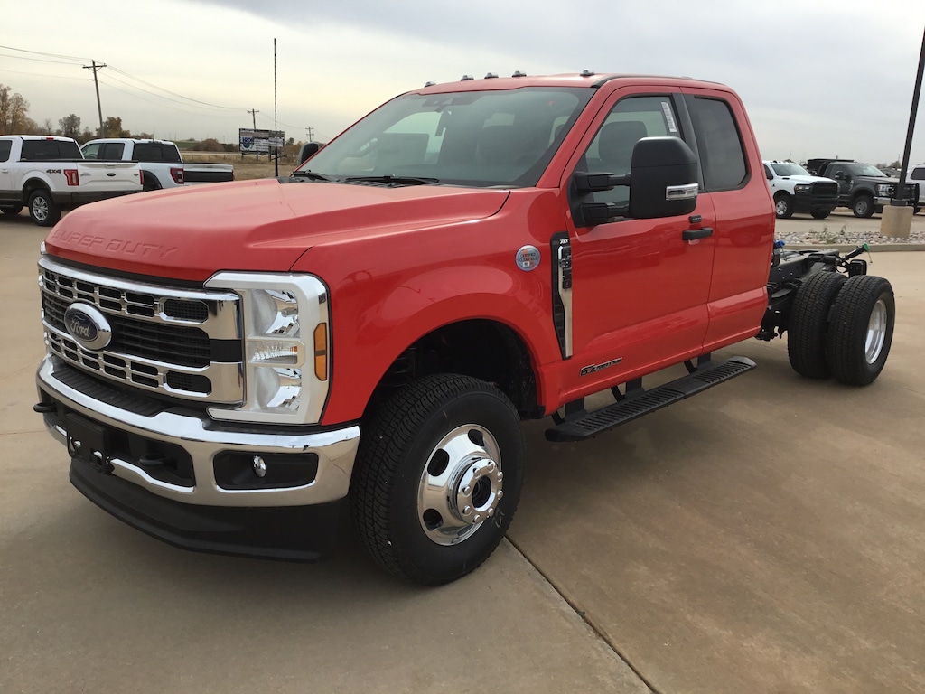 New 2026 Ford Super Duty F-350 DRW XLT XLT 4WD SuperCab 168 WB 60 CA