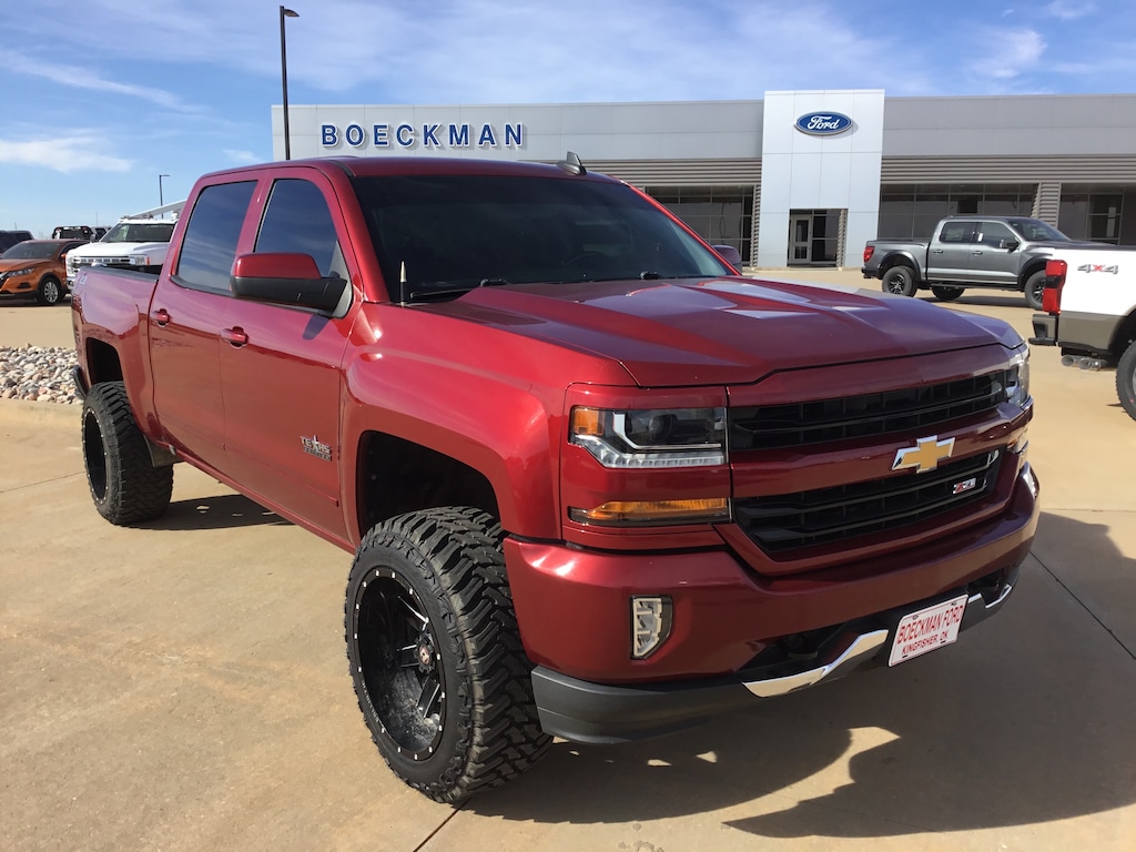 Used 2018 Chevrolet Silverado 1500 LT 4WD Crew Cab 143.5 LT w/2LT