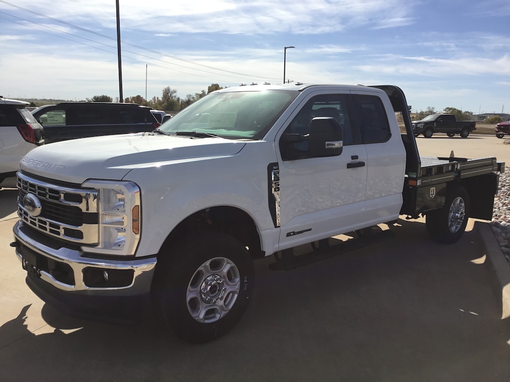 New 2025 Ford Super Duty F-350 SRW XLT XLT 4WD SuperCab 8 Box