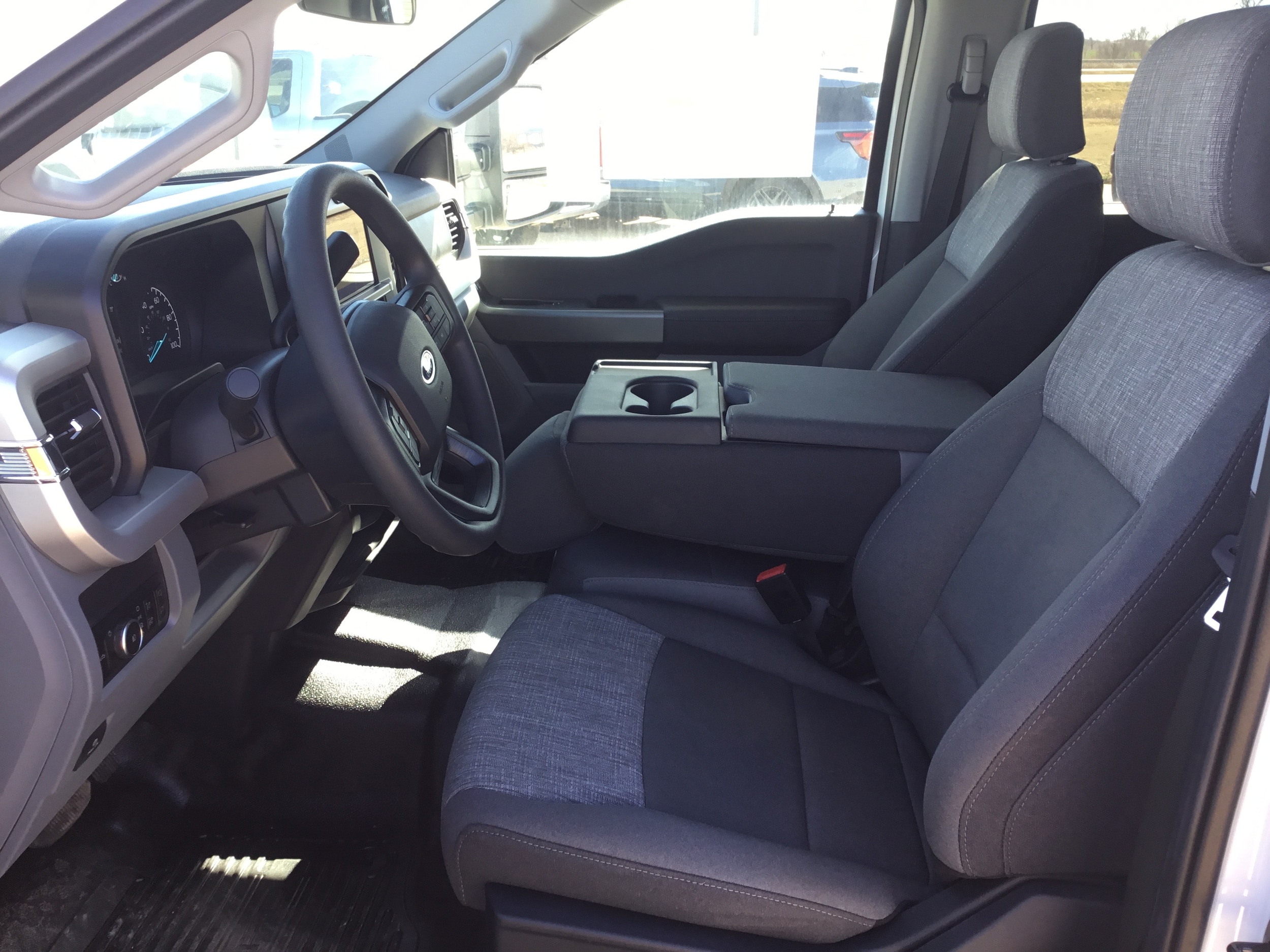 2026 Ford F-350 Super Duty XLT - Photo 9