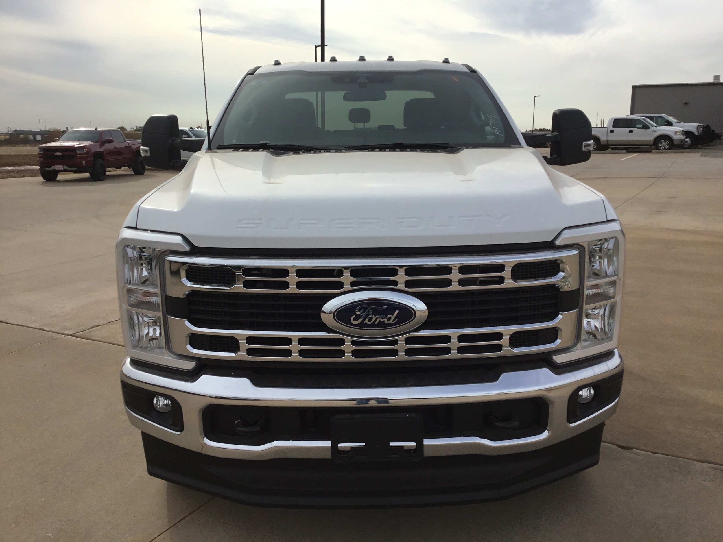 2026 Ford F-350 XLT photo 2