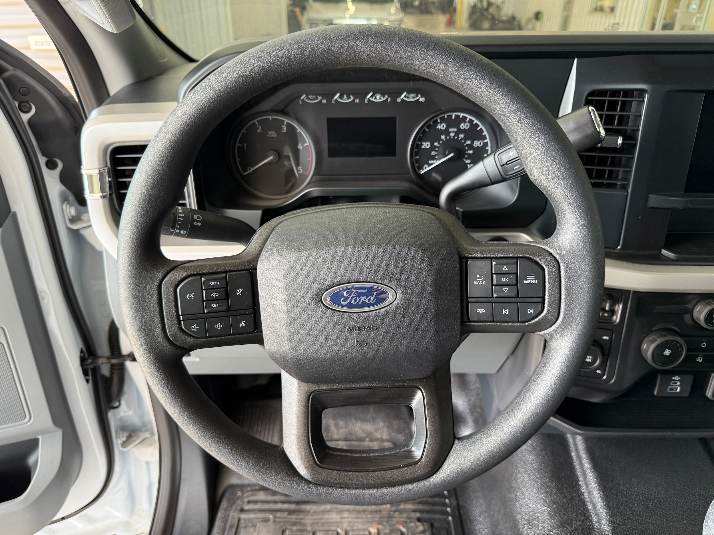 2026 Ford F-350 Super Duty XLT - Photo 10