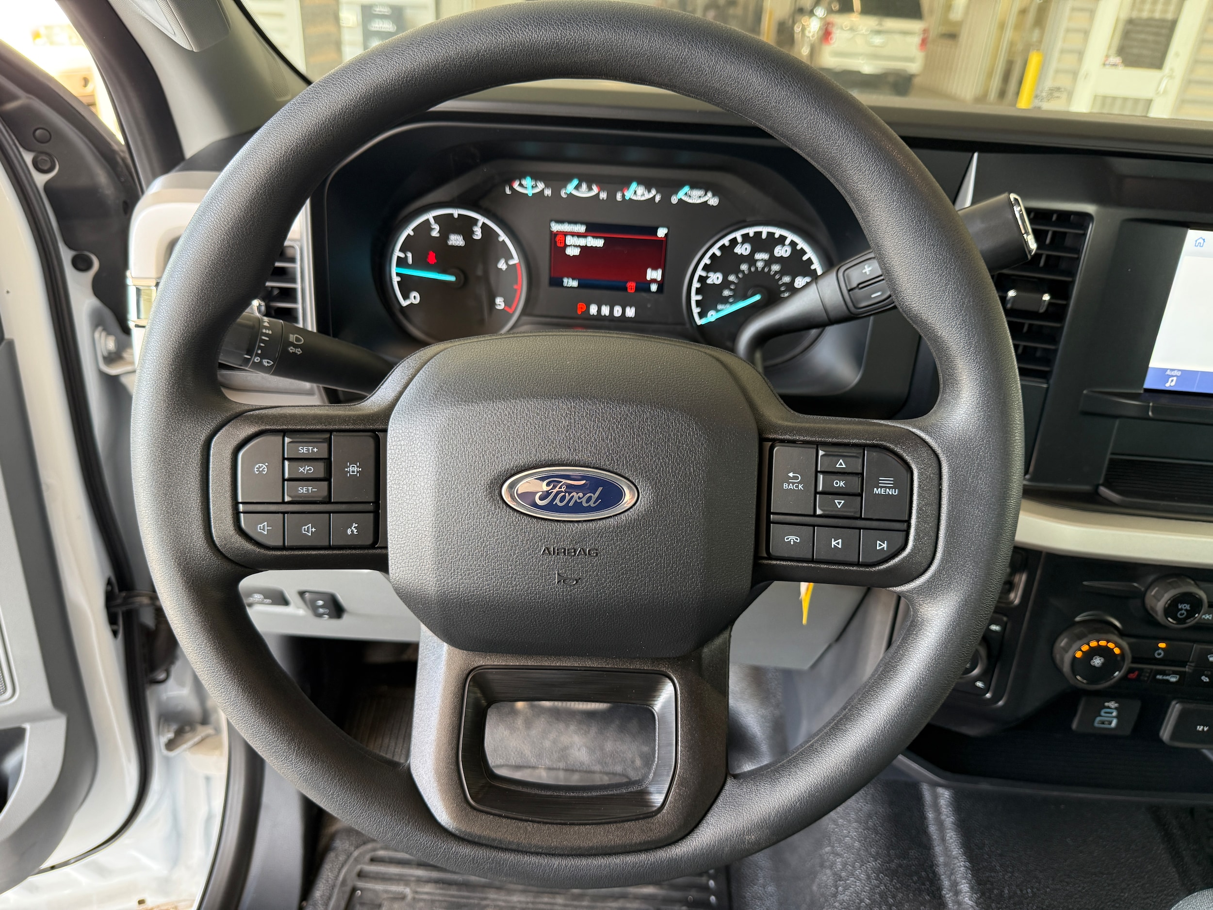 2026 Ford F-350 Super Duty Chassis Cab XLT - Photo 10