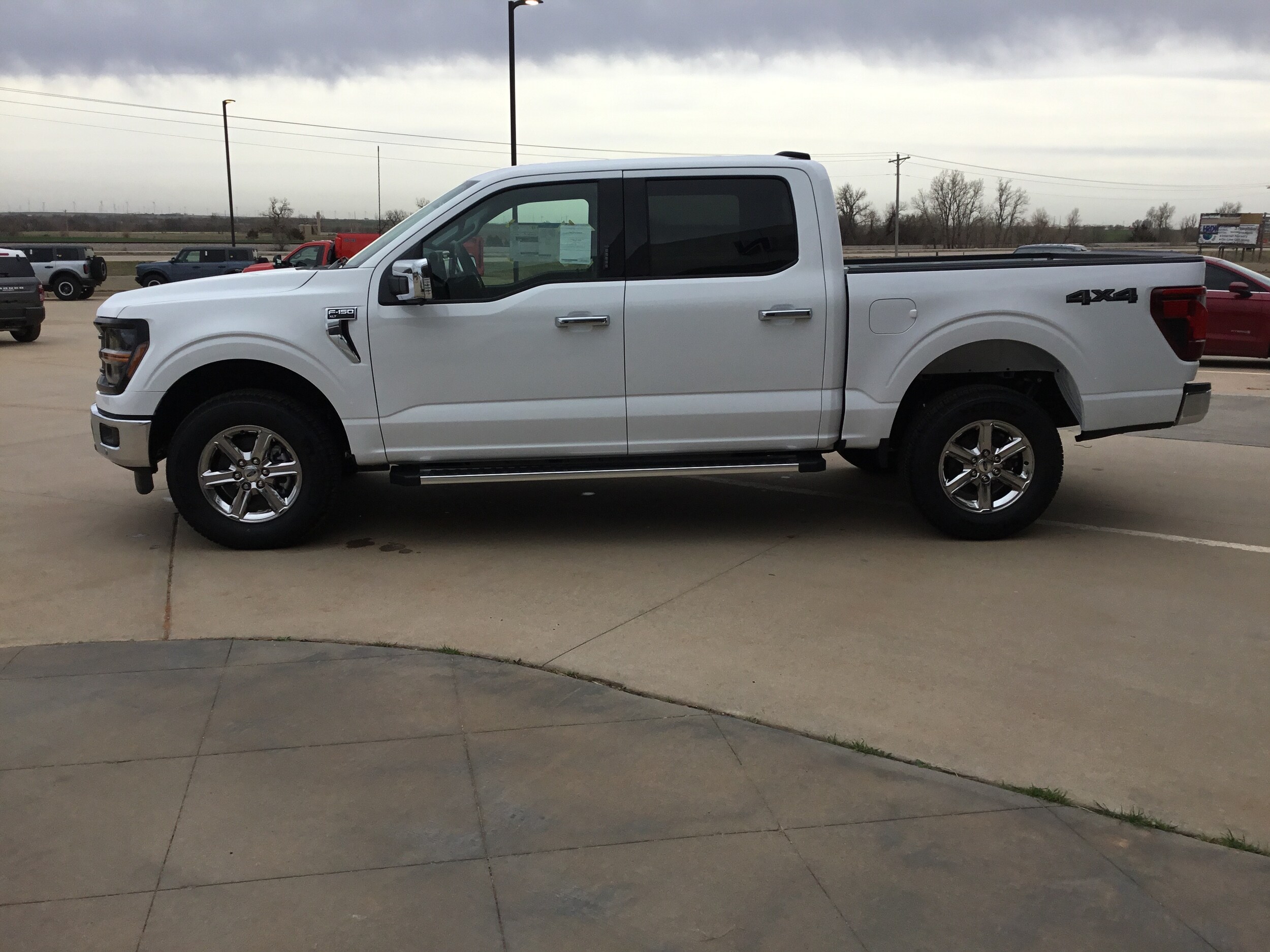 2024 Ford F-150 XLT photo 4