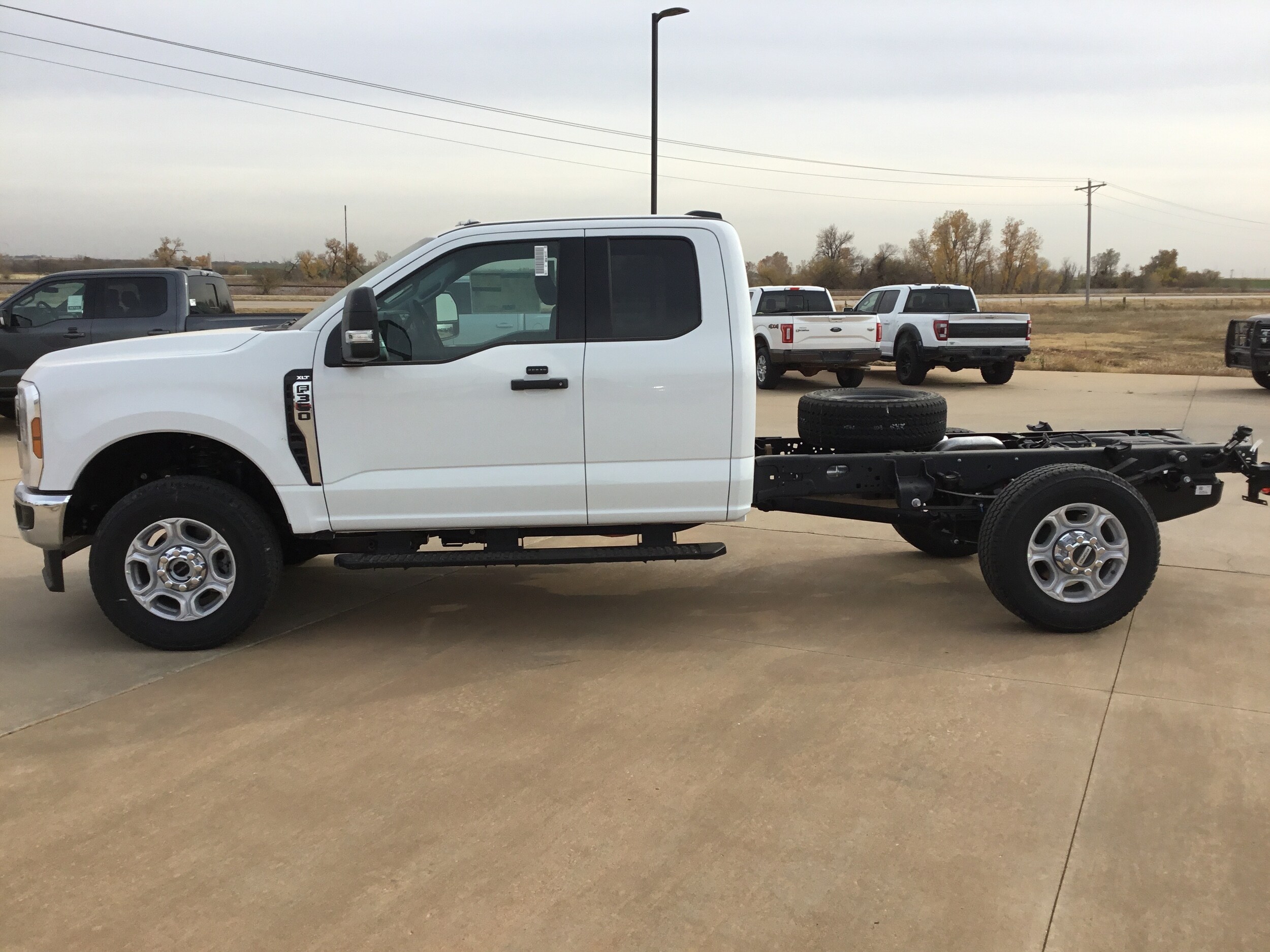 2026 Ford F-350 XLT photo 4