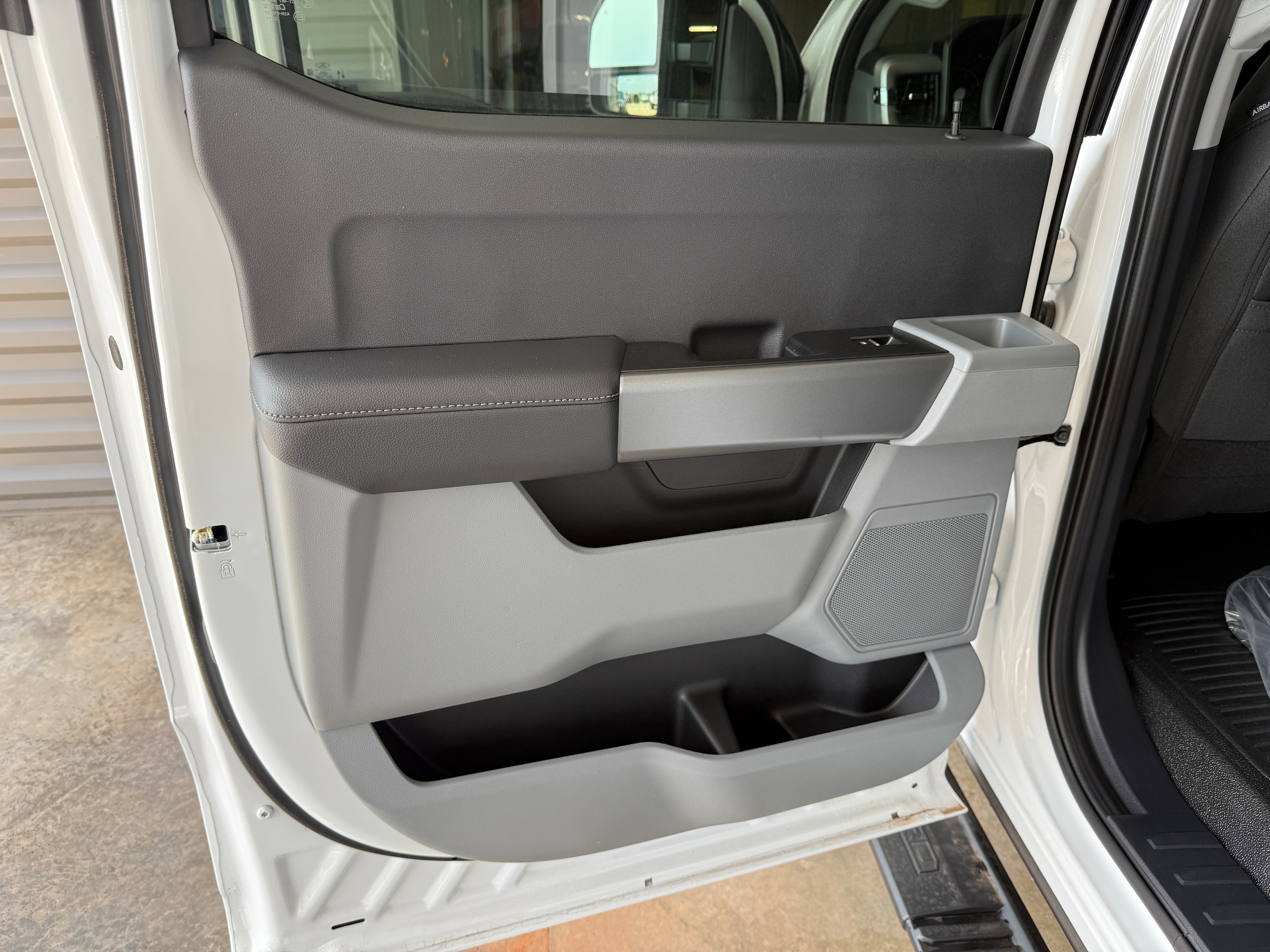 2026 Ford F-350 Super Duty XLT - Photo 12