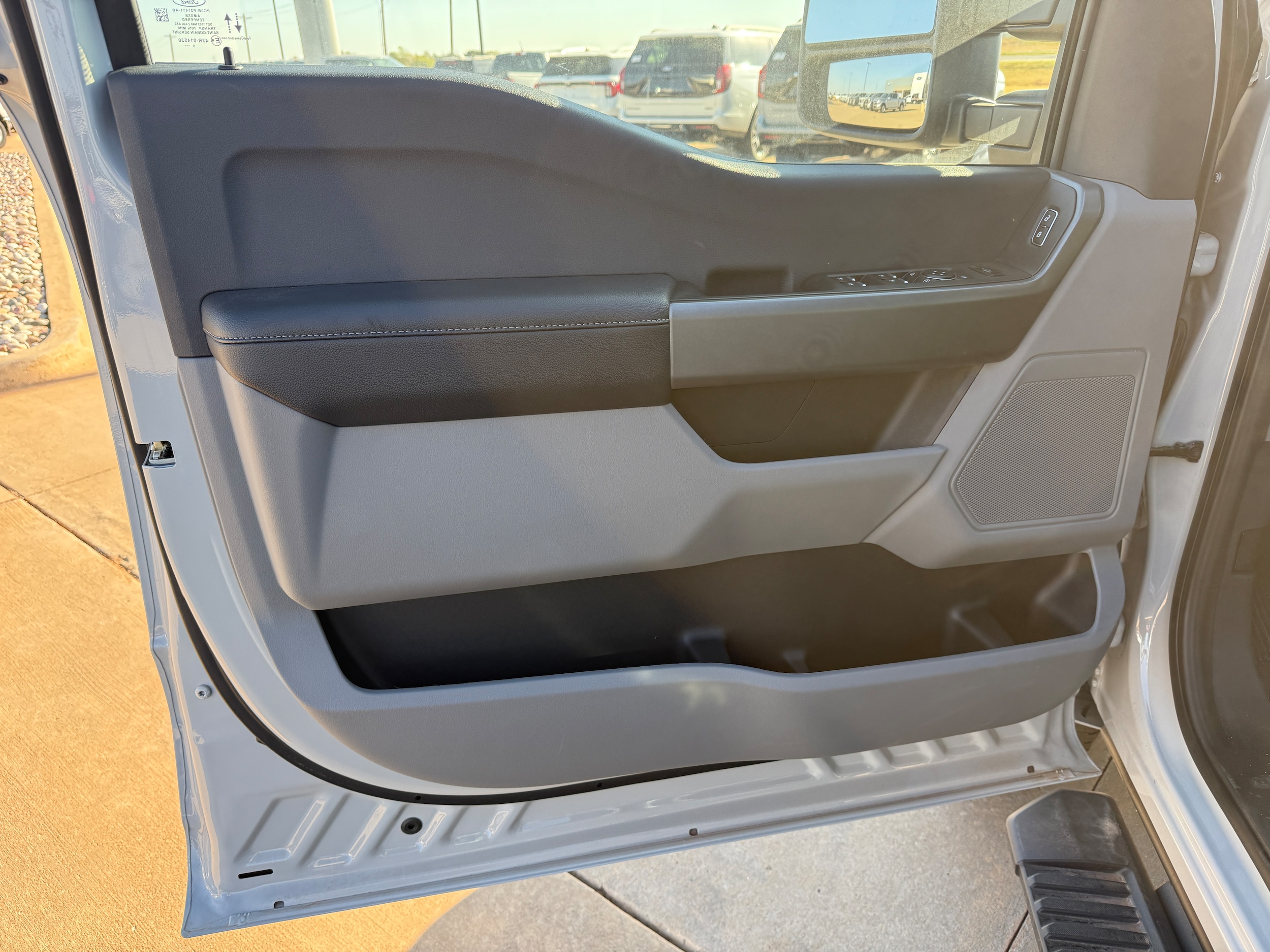 2026 Ford F-350 Super Duty XLT - Photo 8
