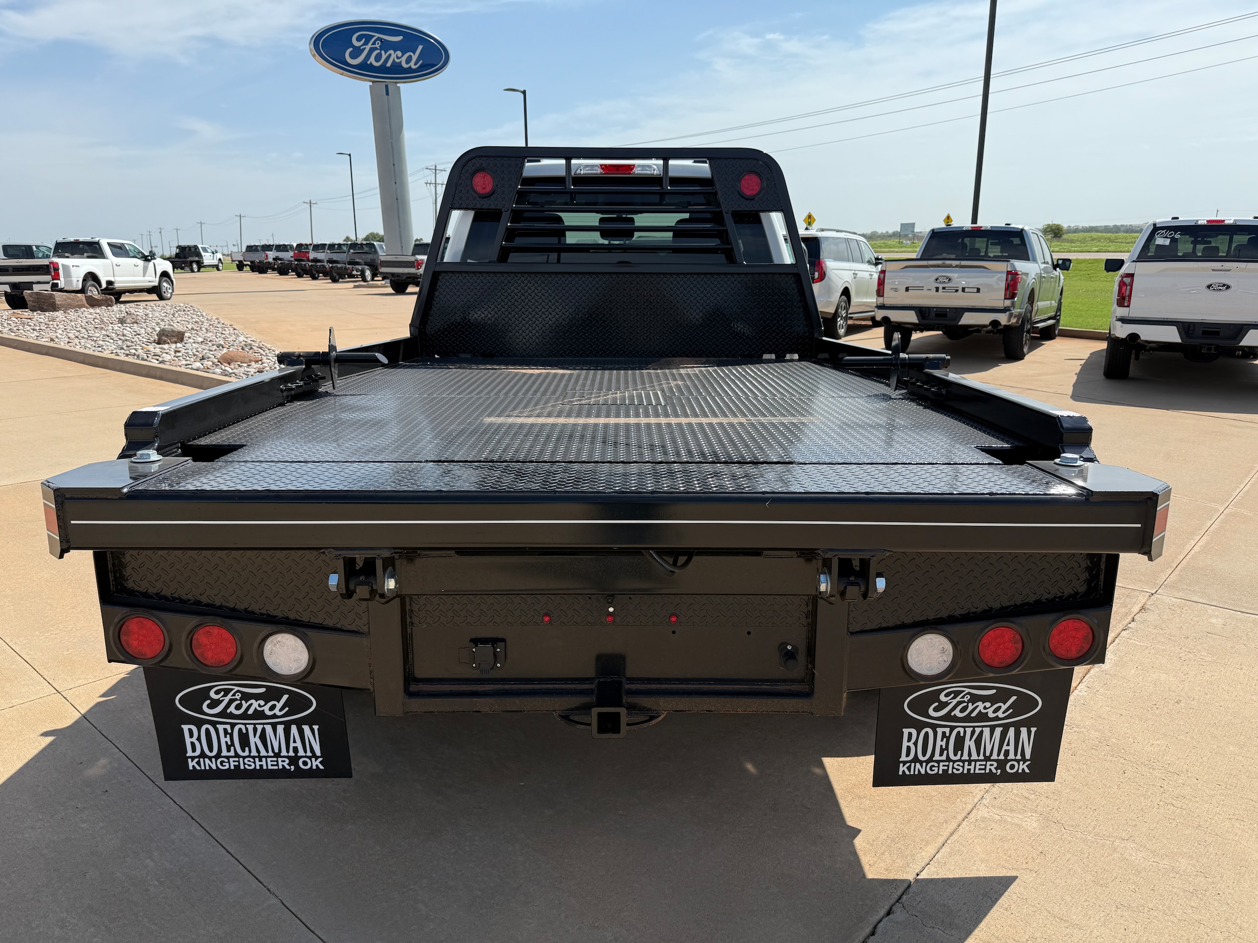 2026 Ford F-350 Super Duty Chassis Cab XLT - Photo 6