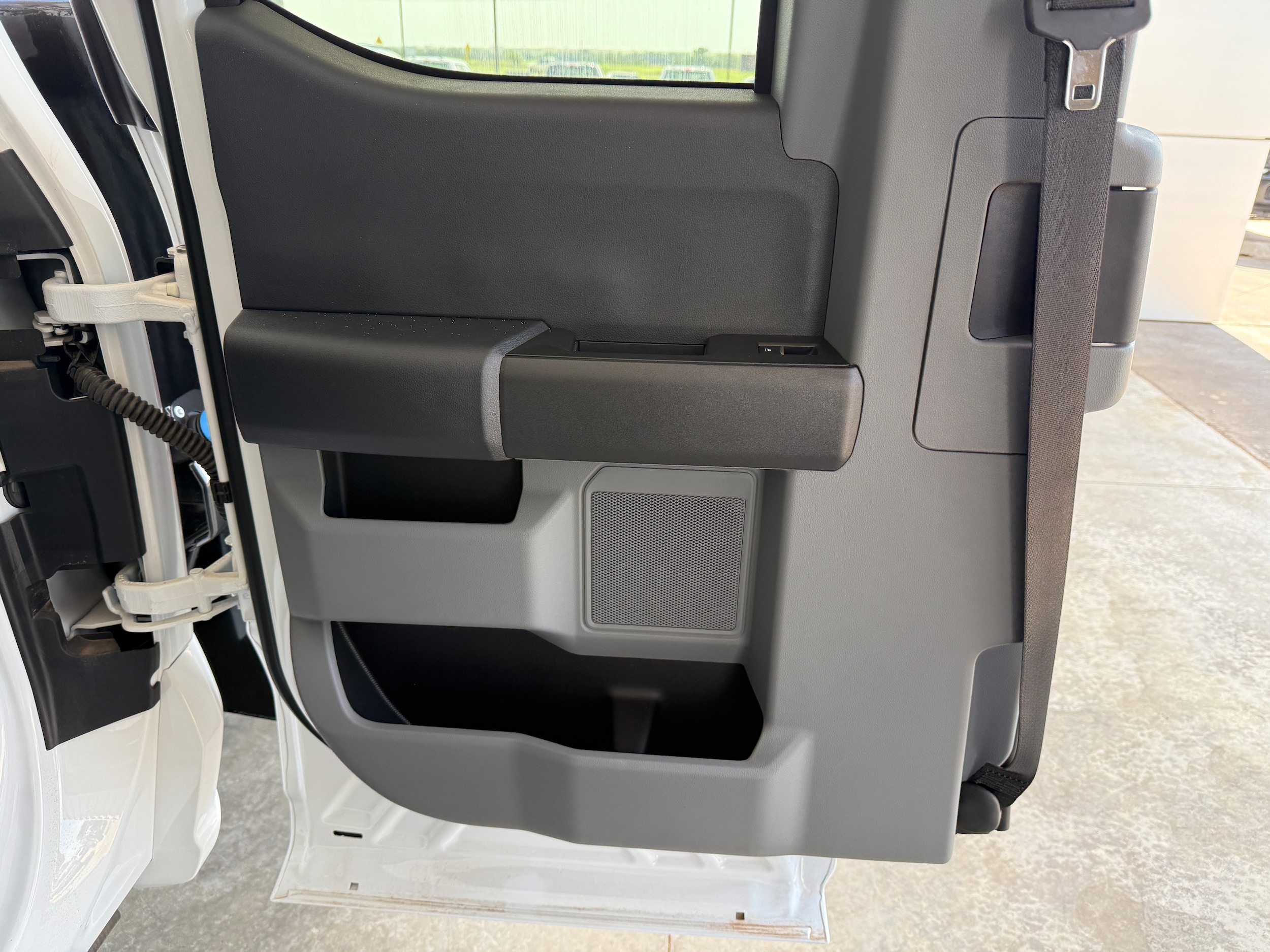 2026 Ford F-350 Super Duty Chassis Cab XLT - Photo 12