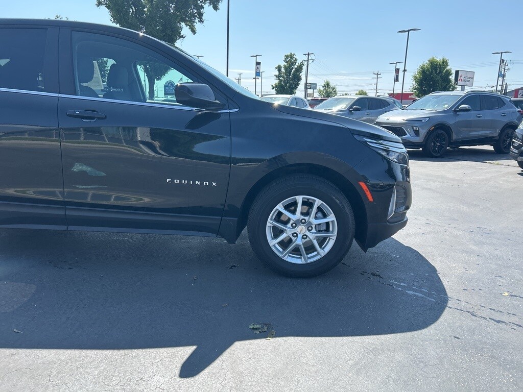 2023 Chevrolet Equinox LT photo 4